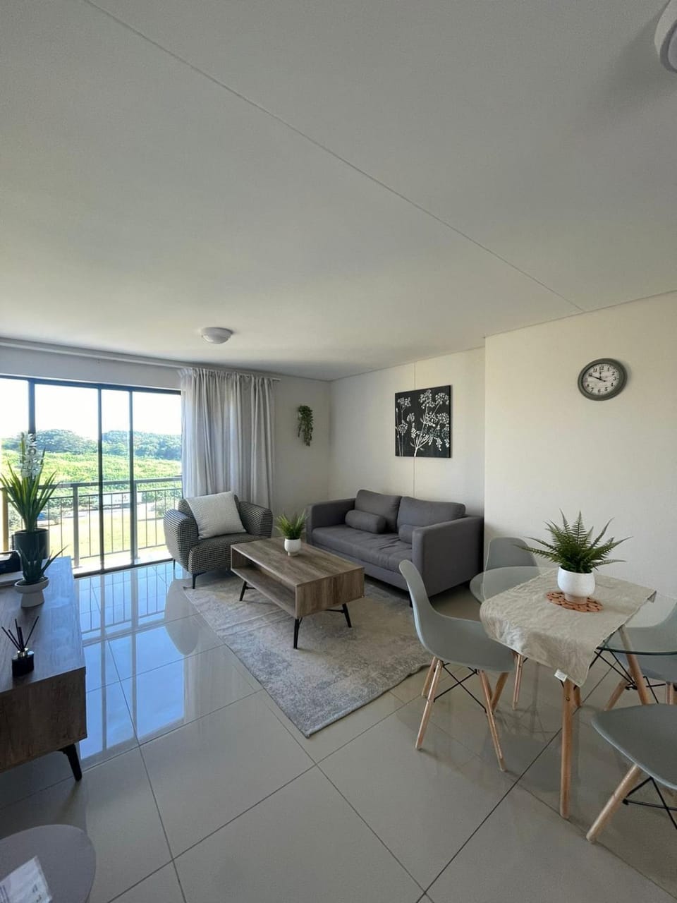 Umhlanga Dreamy Millennial Apartment in Umhlanga