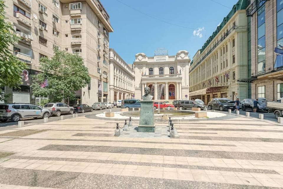 Oasis on Calea Victoriei Apartment in Bucharest