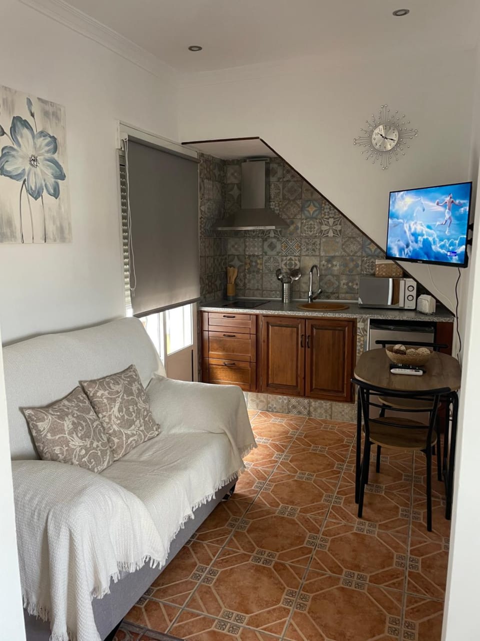 Communal lounge/ TV room, TV and multimedia, Kitchen or kitchenette, Living room, Photo of the whole room, Seating area, Dining area, internet, minibar