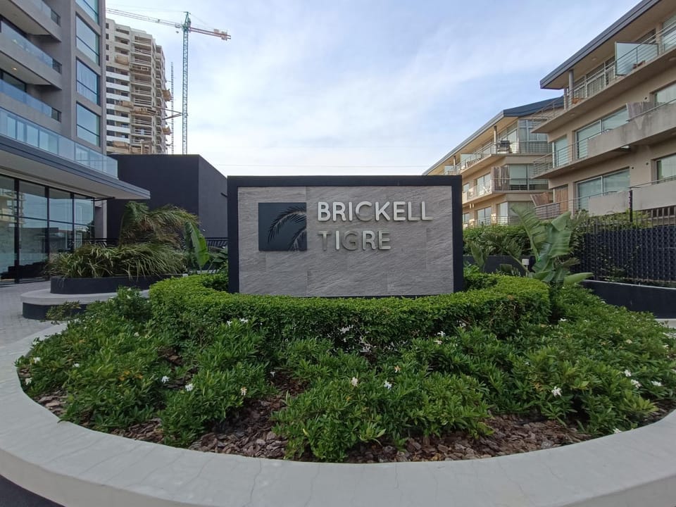 Torres Brickell Plaza. Apartment in Tigre