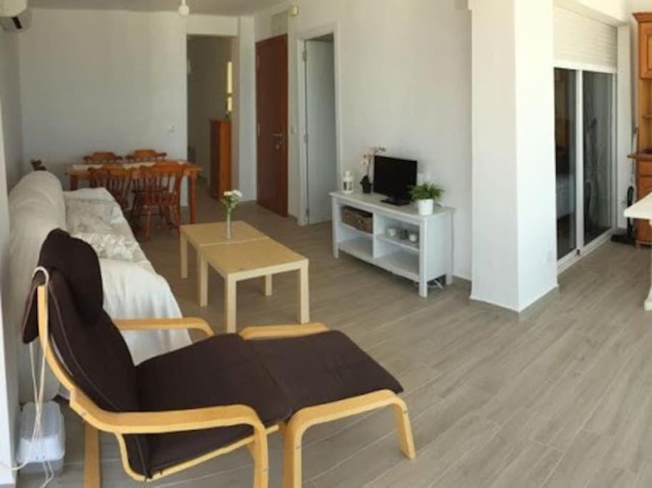 Communal lounge/ TV room, Living room, Dining area