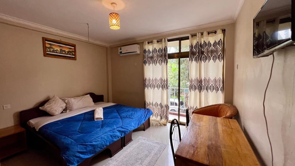 Bed, TV and multimedia, Photo of the whole room, Bedroom, air conditioner