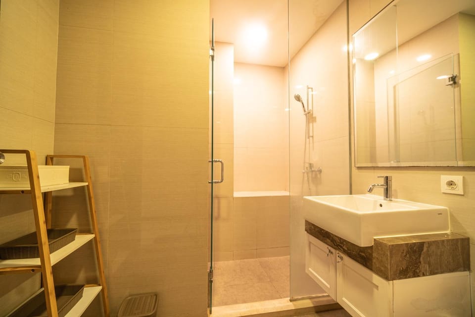 Luxury and pleasant 2BR Chianti Tower Mall Access Apartment in South Jakarta City