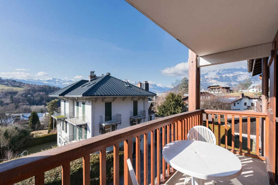 Bird's eye view, Balcony/Terrace, City view, Mountain view, Mountain view