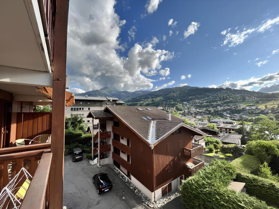 Natural landscape, Balcony/Terrace, Mountain view