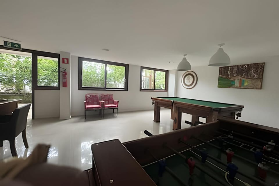 Game Room, Game Room