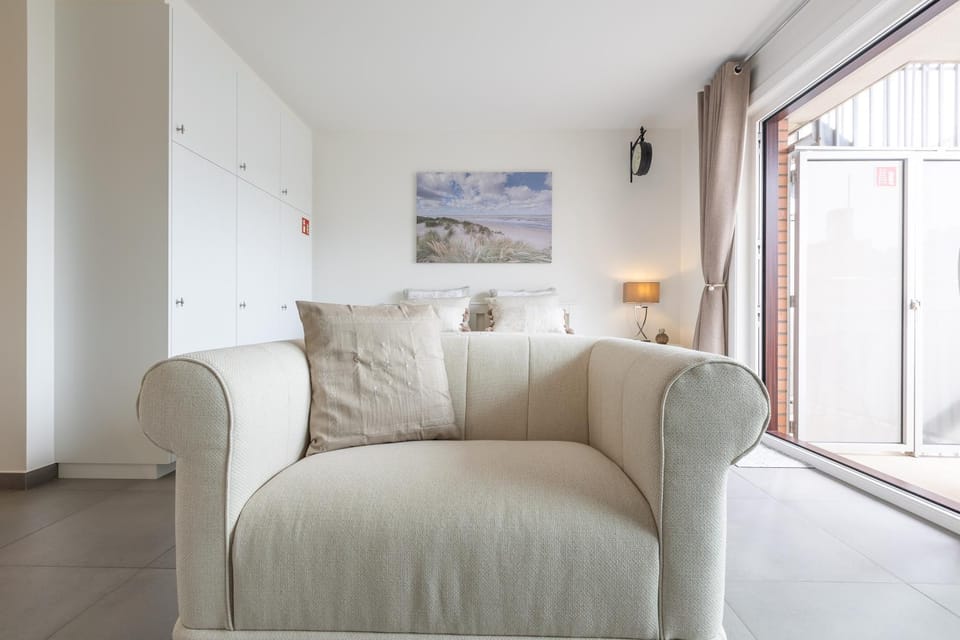 Luxe Studio Athena vlakbij het strand van Oostende Apartment in Ostend