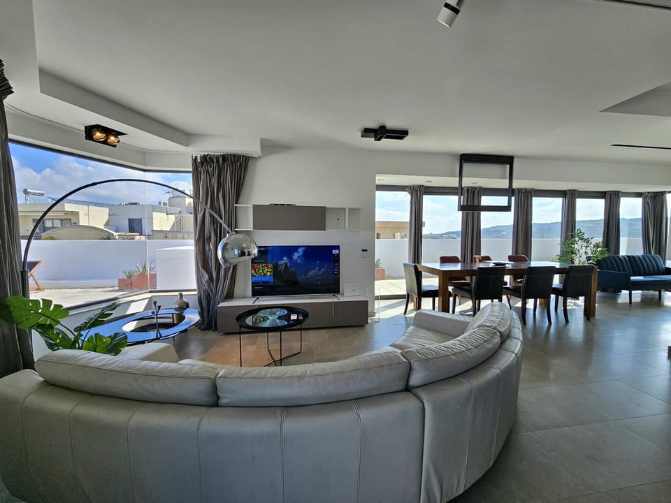 Malta Unique Penthouse Spacious Terrace Apartment in Malta