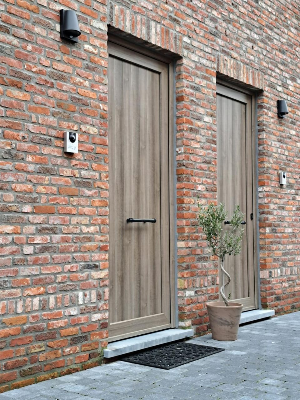 Facade/entrance