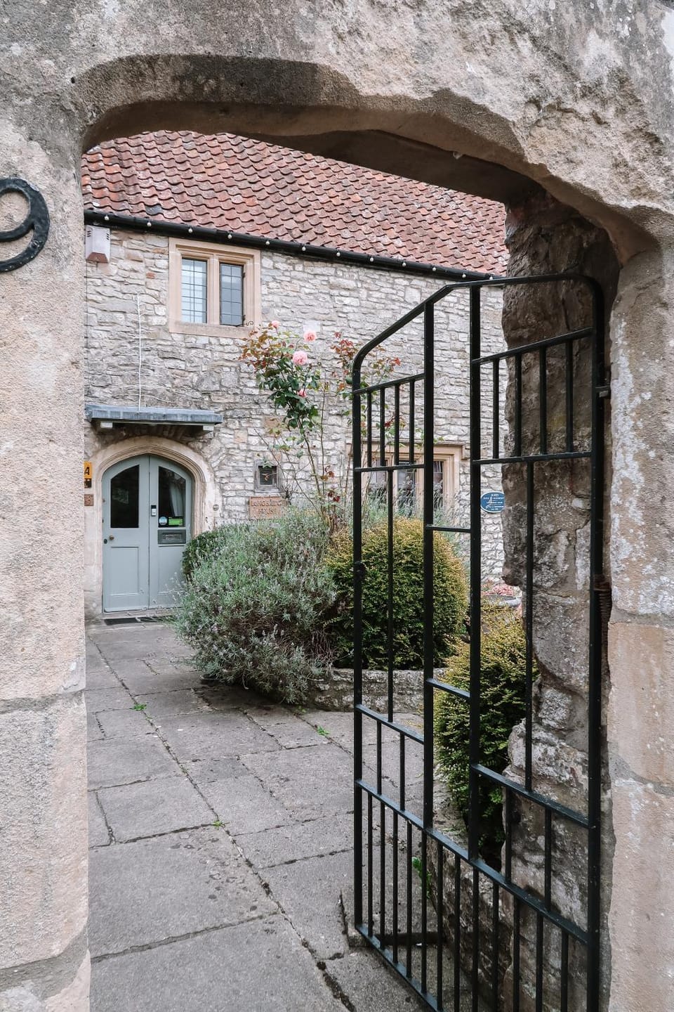 Facade/entrance, Day