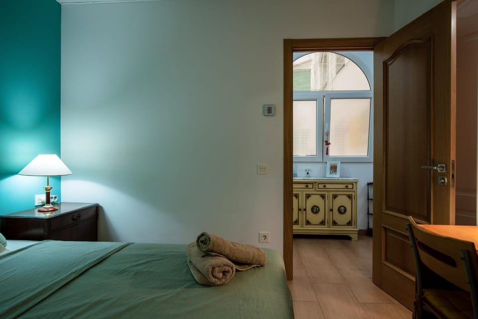 Mirador 1 del Mercado Central - habitacion con baño privado en el centro de la Ciudad Vella Vacation rental in Valencia