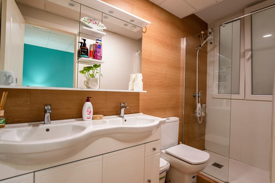 Shower, Bathroom