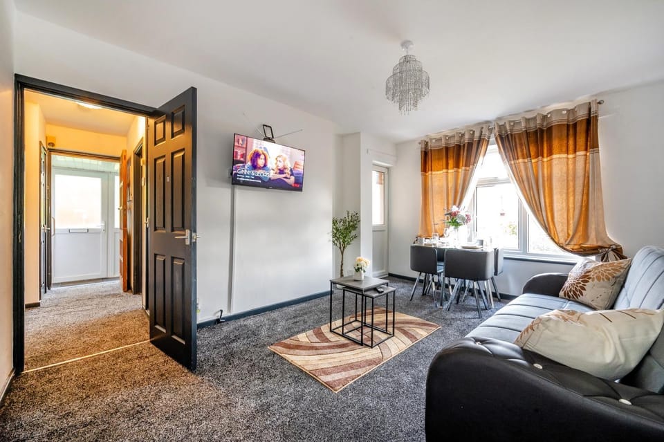 Communal lounge/ TV room