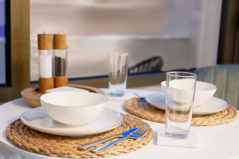 Food and drinks, Dining area, Food, Drinks