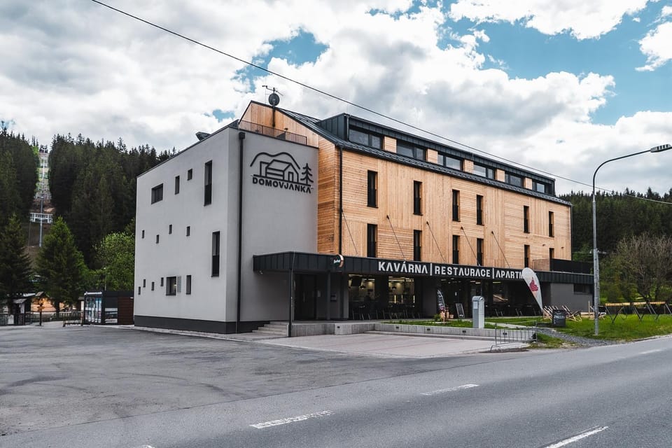Luxusní Apartmán Domovjanka - SKALKA FAMILY Apartment in Czechia