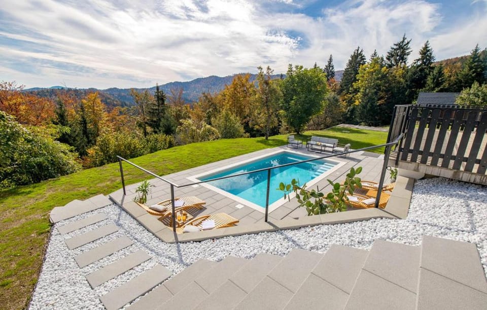 Garden view, Mountain view, Pool view, Swimming pool