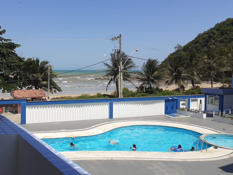 Apartamento 204 com vista da piscina e mar Apartment in State of Espírito Santo, Brazil