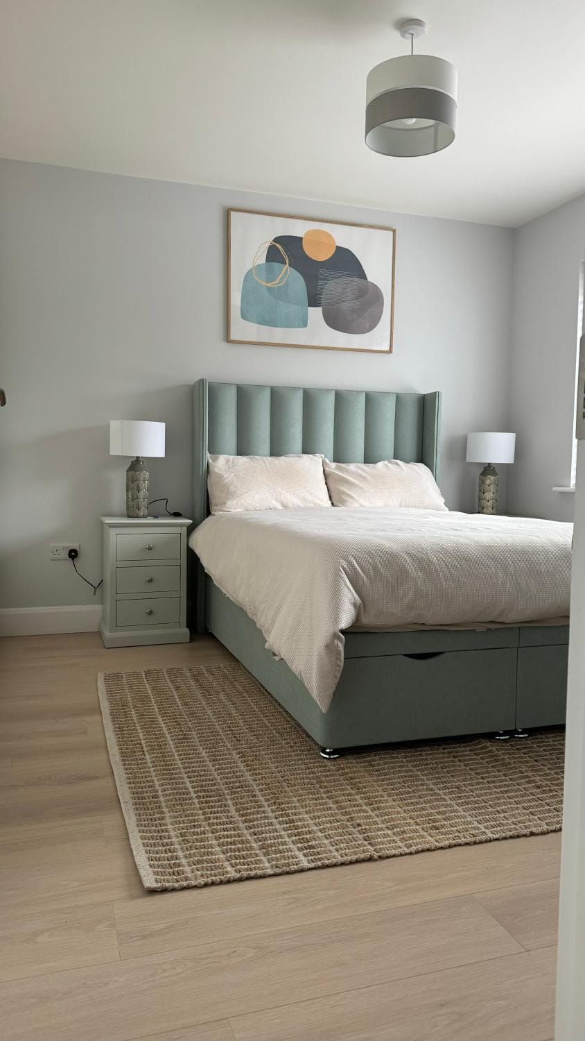 Double bedroom with private bathroom close to city center Vacation rental in County Cork