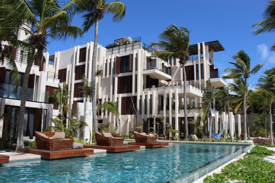 Property building, Garden view, Pool view, Swimming pool