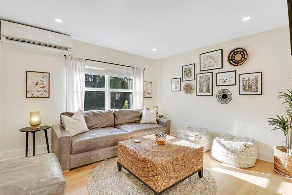 Cottage on Croton Way # 2 Apartment in West Palm Beach