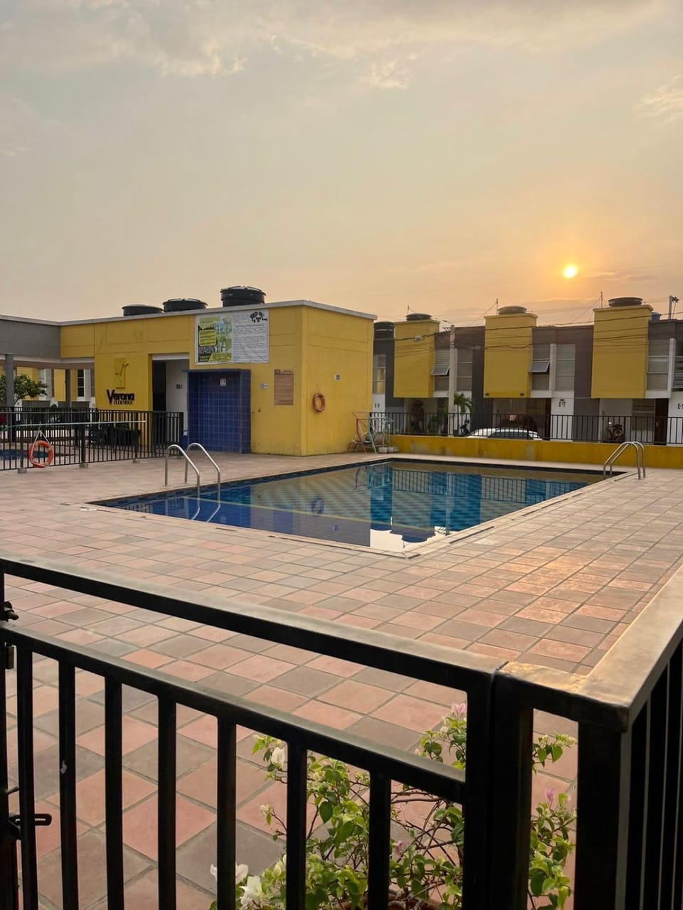 Swimming pool