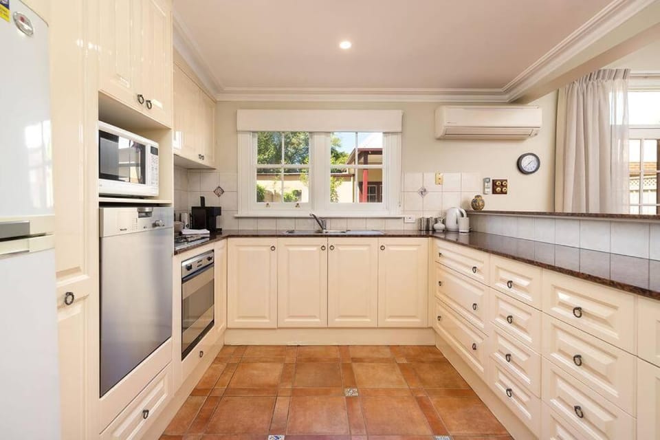 Porters Cottage Oasis House in Wodonga