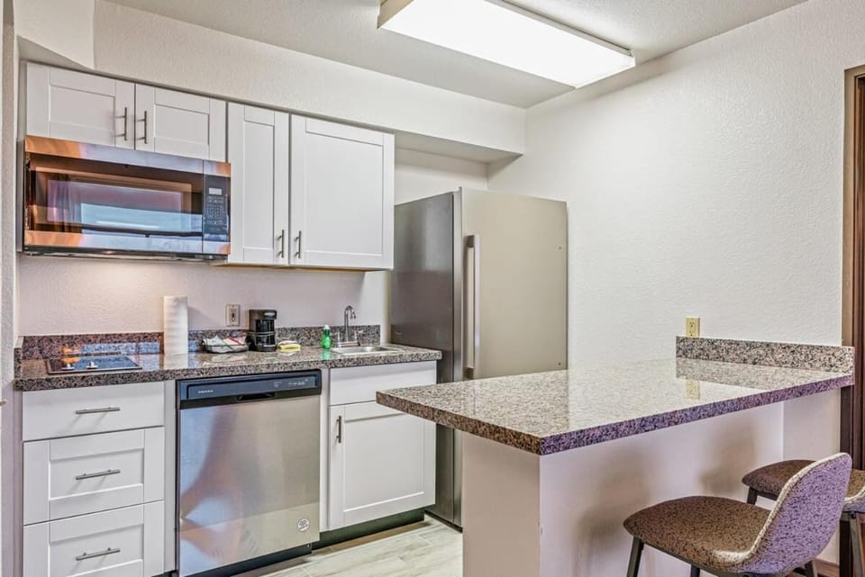 Metro Chandler Extended Stay - Cozy 1 BR Apartment in Chandler