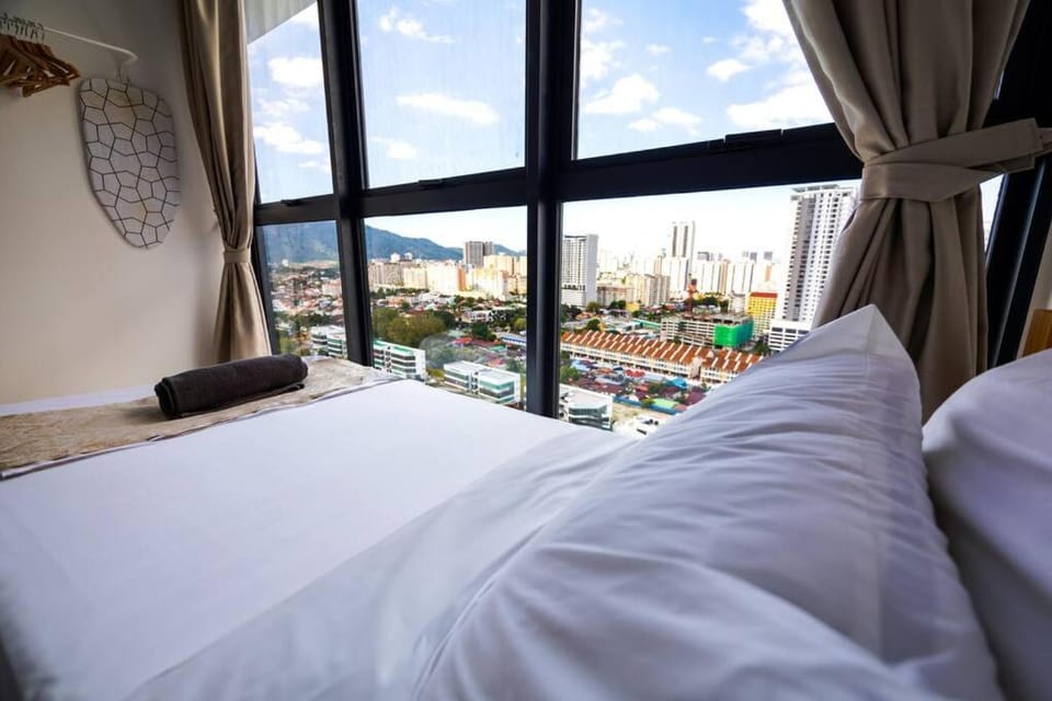 Urban Suites 2BR Family Setting #19 Apartment in George Town
