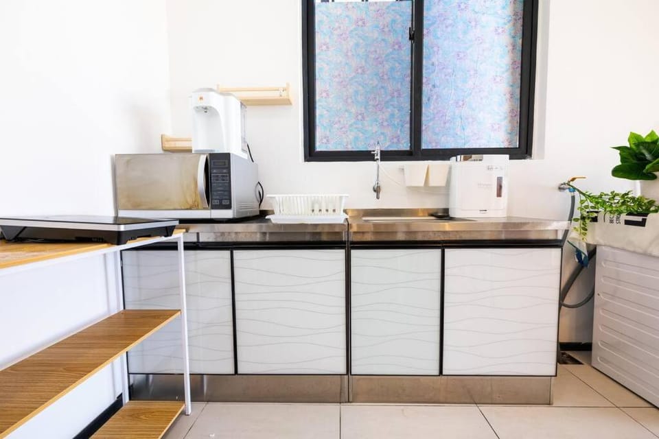 Urban Suites 2BR Family Setting #19 Apartment in George Town