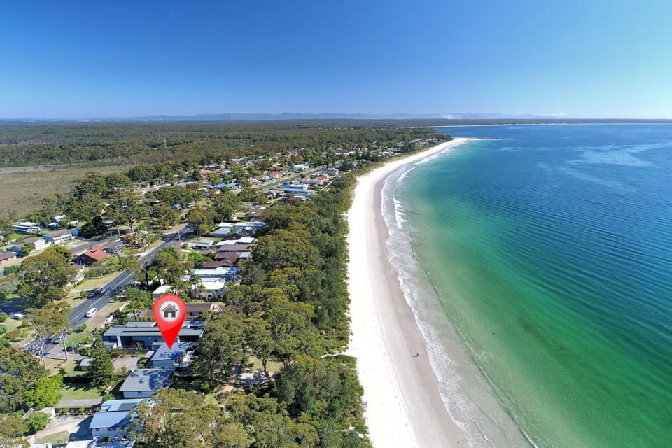 Dune House Vincentia by Book Jervis Bay House in Vincentia