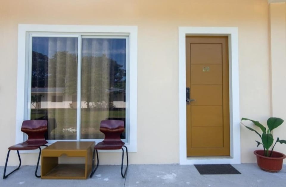 E and c tourist inn Apartment in Dumaguete