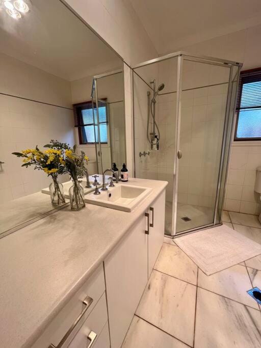 Grand retreat in town House in Albury