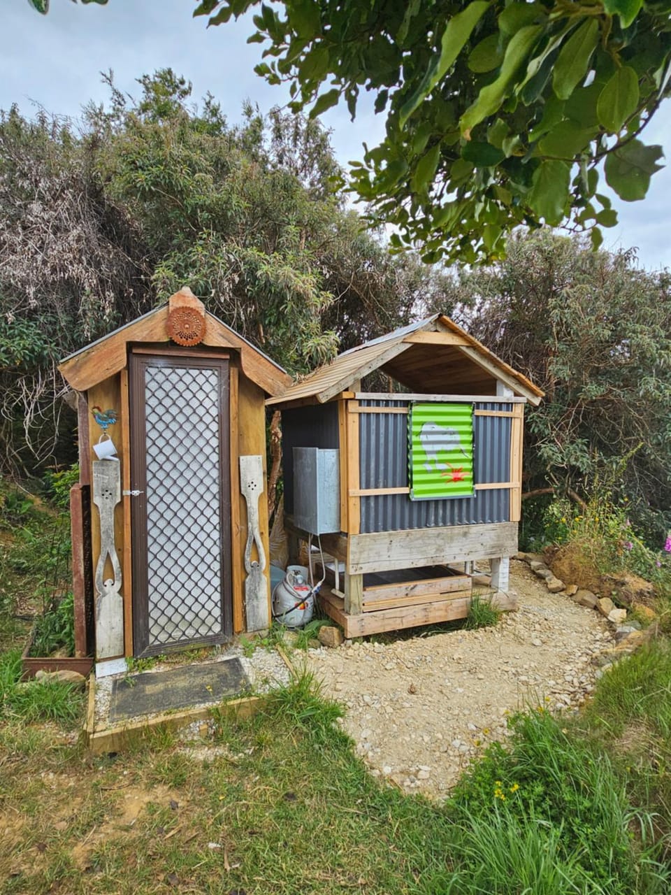Shower, Toilet, Property building, Natural landscape