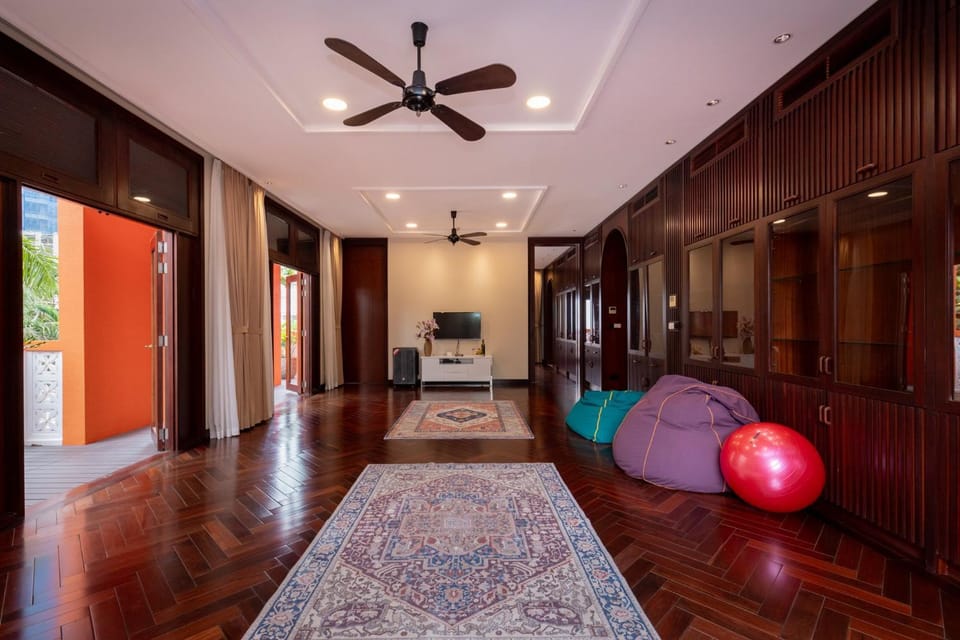 Communal lounge/ TV room, Bedroom, Entertainment
