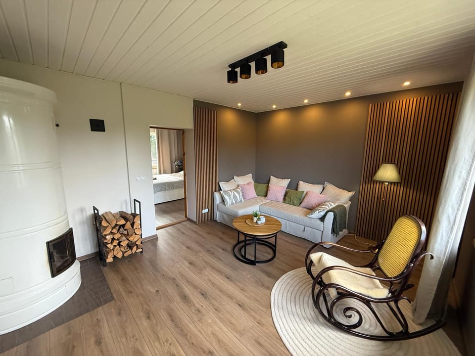 Living room, Photo of the whole room