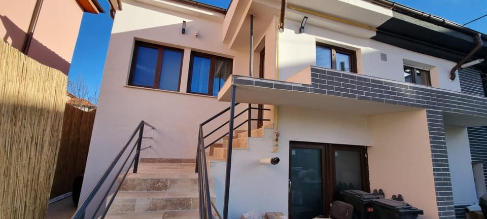 DNT HOUSE 2 Bed and Breakfast in Craiova