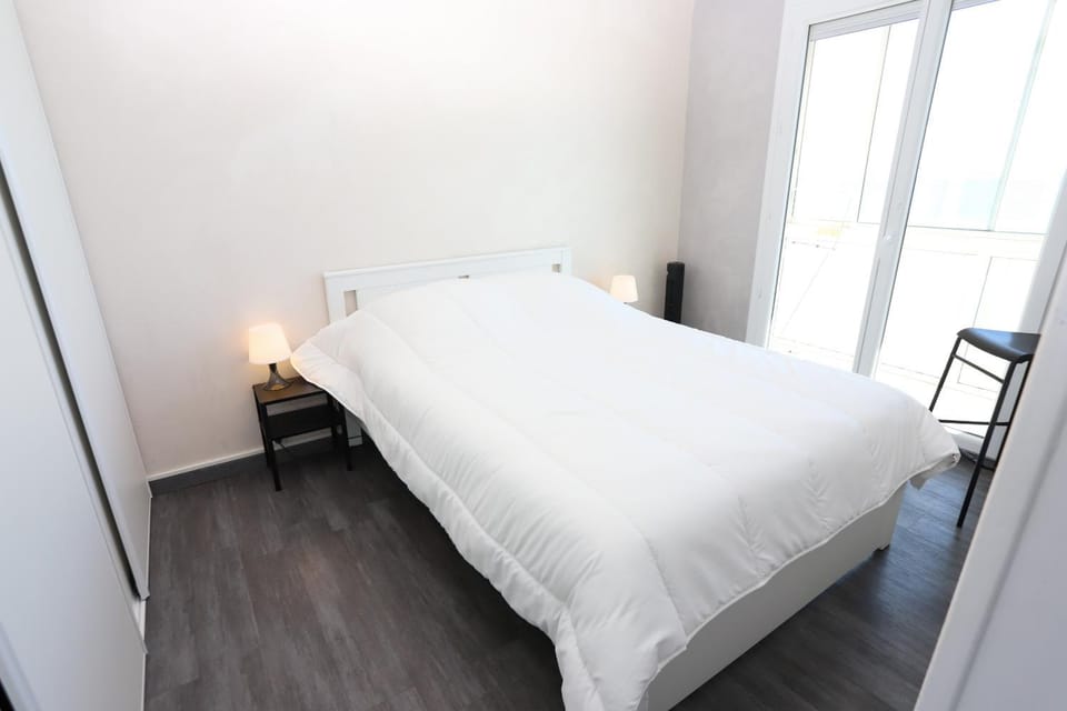 Moderne et lumineux appart face à la mer, Apartment in Saint-Cyprien