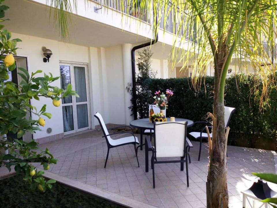 Garden, Balcony/Terrace