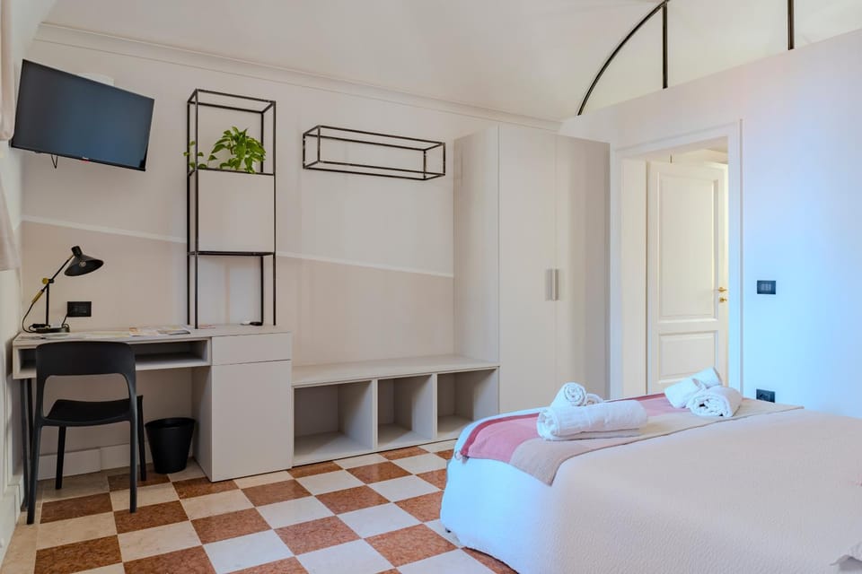 Bed, Bedroom, wardrobe