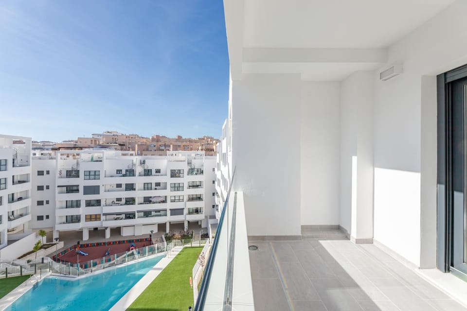 Property building, Balcony/Terrace, Pool view, Swimming pool