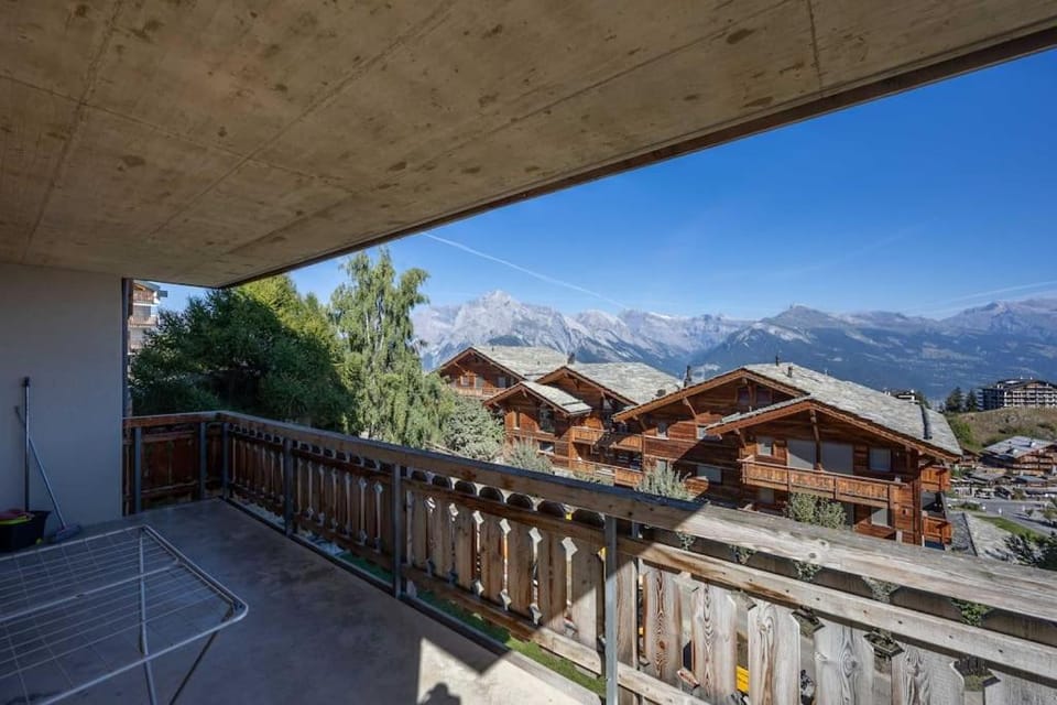 Balcony/Terrace, Balcony/Terrace, Mountain view