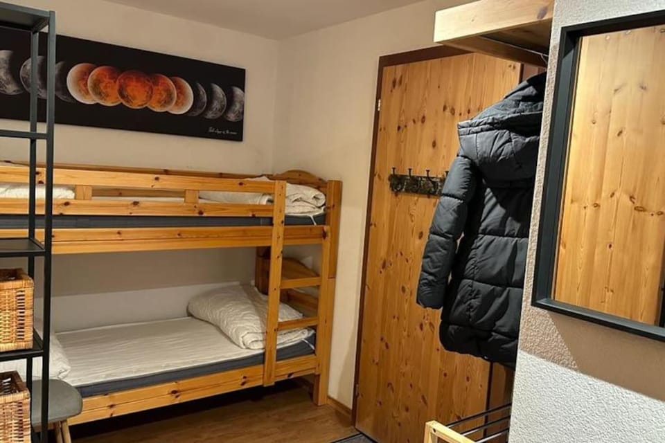 bunk bed