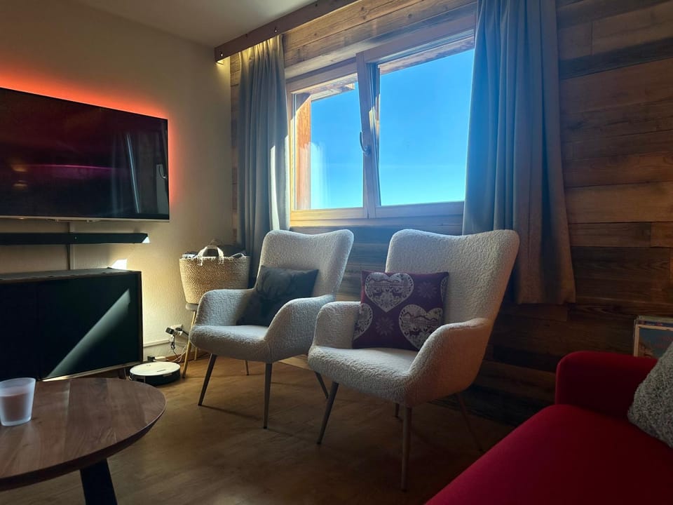 Cosy apartment with a beautiful view - 2 bedrooms - 8 pers Apartment in Nendaz