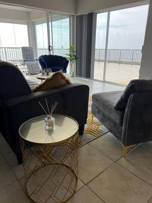 A quintessential work-relax space Apartment in KwaZulu-Natal