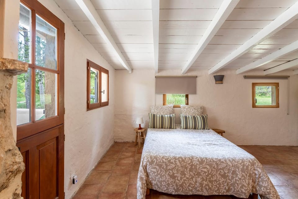 Property building, Living room, Bedroom