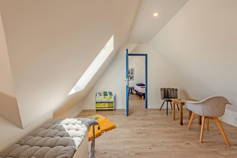 Property building, Living room