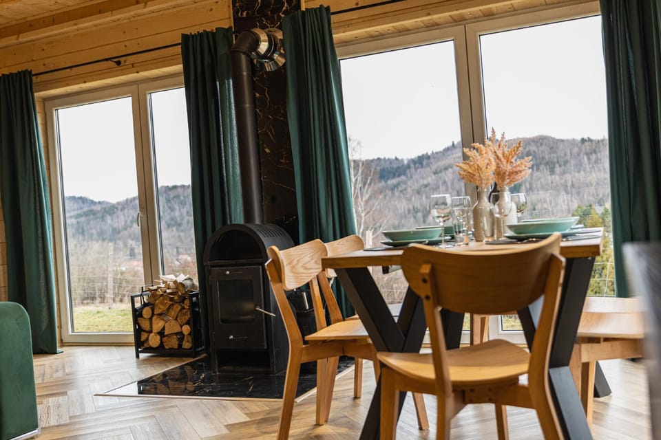 Living room, Dining area, Mountain view, flat iron