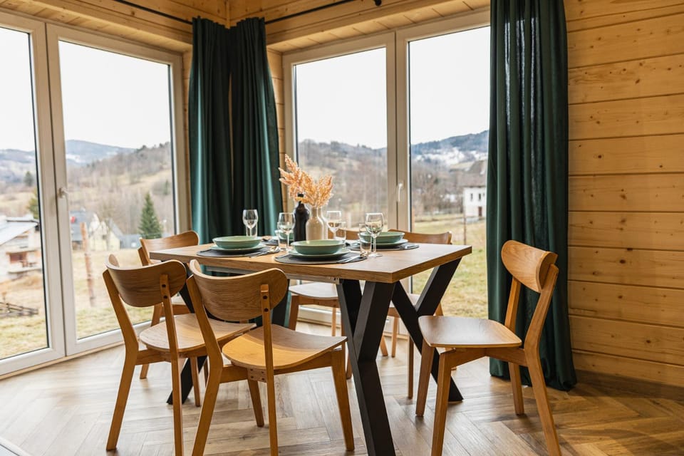 View (from property/room), Living room, Dining area, Mountain view
