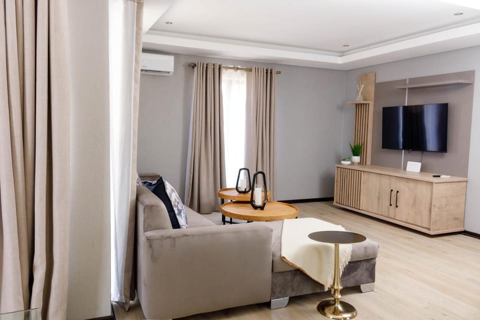 Uptown Apartments - Garden Pavillion Villa in South Africa