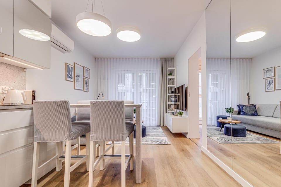 Kitchen or kitchenette, Living room, Dining area